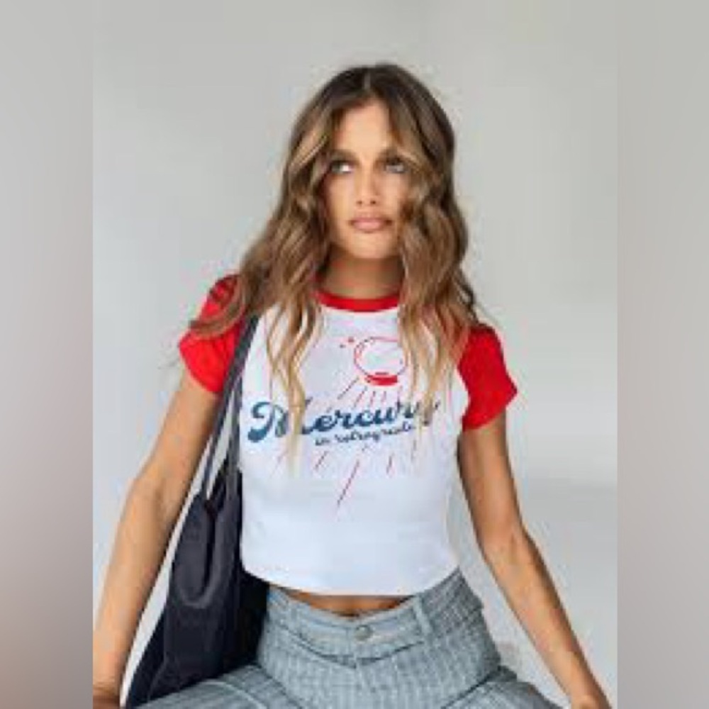 Stylish Red and White Graphic Crop Top